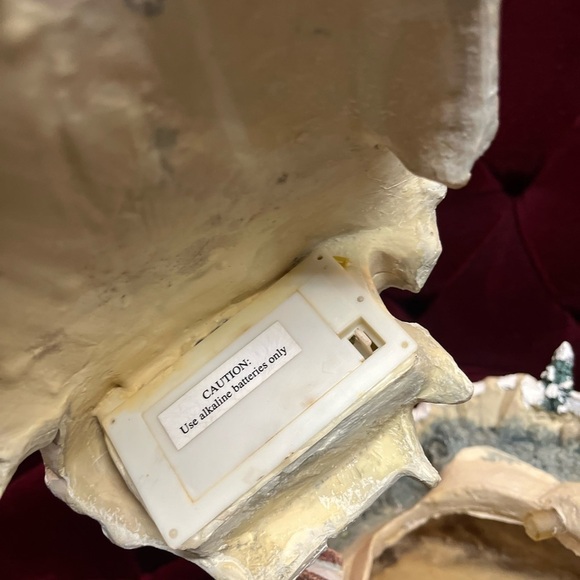 Vintage 1997 Thomas Kinkade Winter Wonderland Christmas Tabletop Fountain Light - Picture 6 of 7